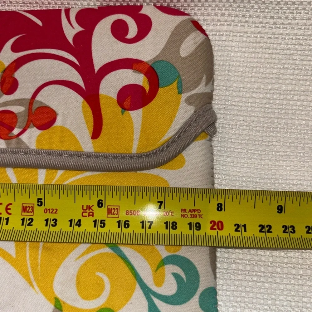 2/$30 THIRTY-ONE Tote -A-Tablet Island Damask Floral Tablet Sleeve Neoprene